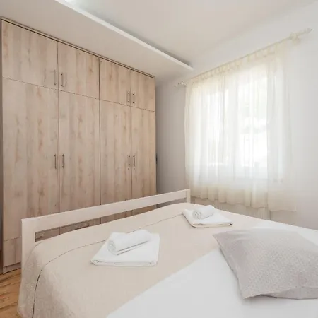 Brevilacqua Apartment *